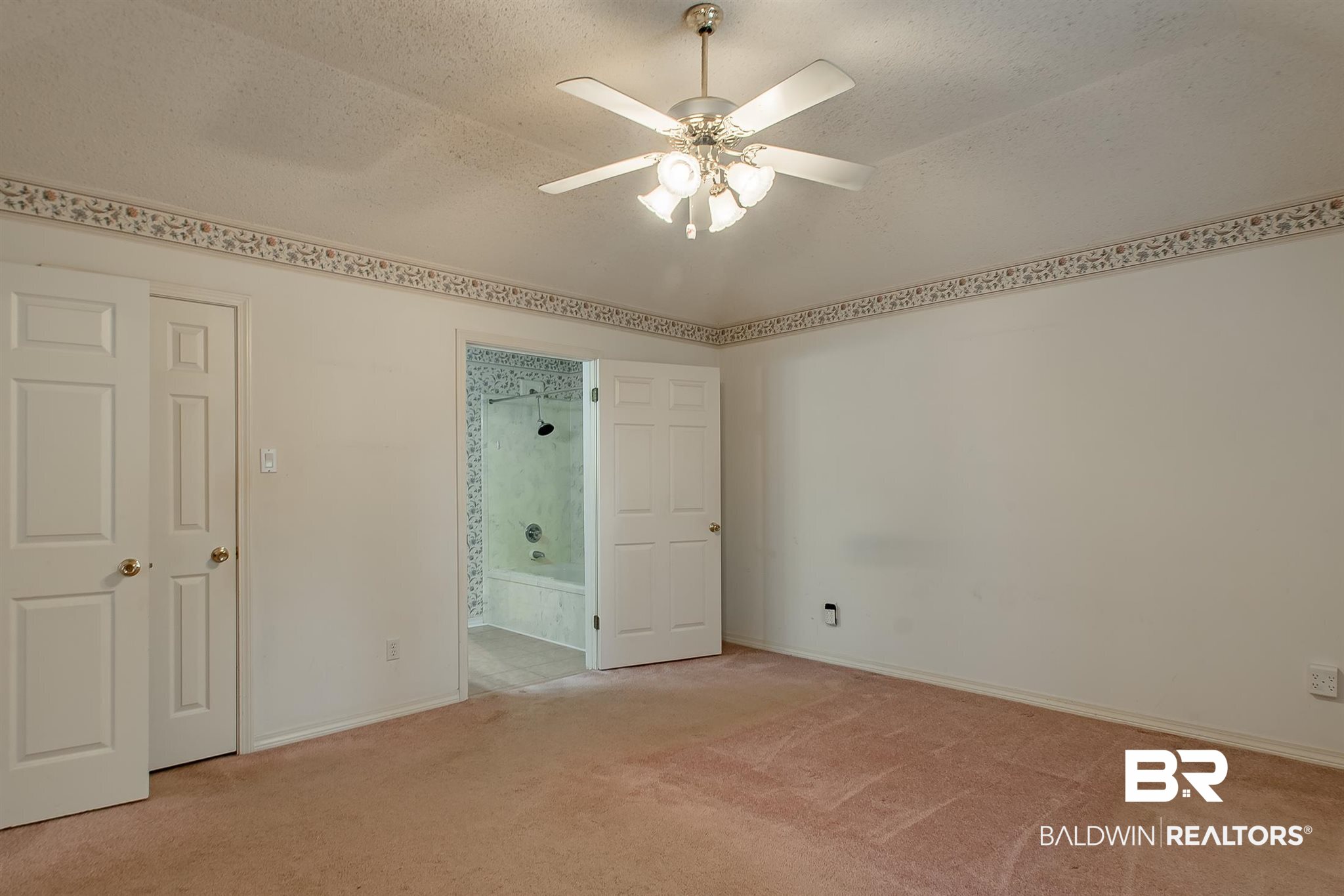 138 Fairway Drive Daphne, AL 36526 - Photo 16 of 34 Owner's Bedroom