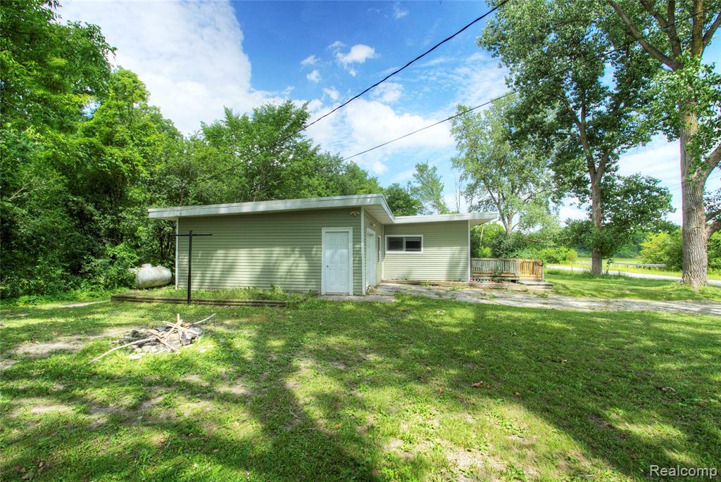 1906 Banner Road Saginaw, MI 48601 - Photo 42 of 44