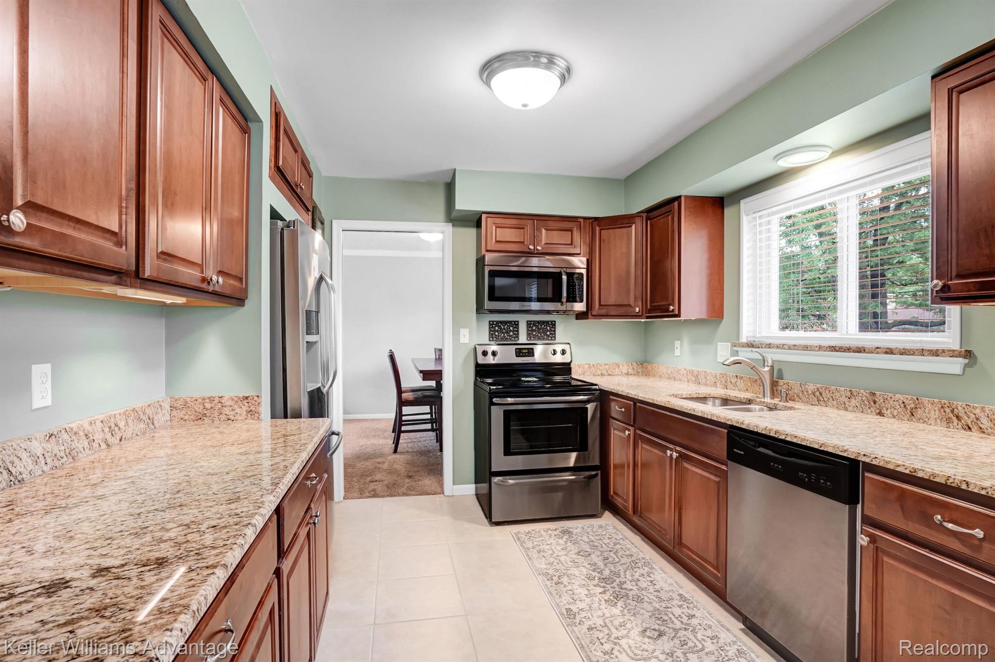 36303 Curtis Road Livonia, MI 48152 - Photo 12 of 40 Gallery Image 12