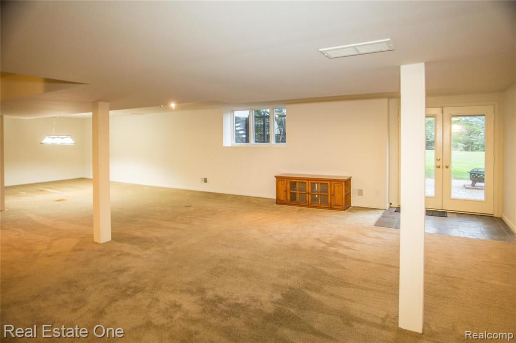 673 Augusta Drive Rochester Hills, MI 48309 - Photo 29 of 36