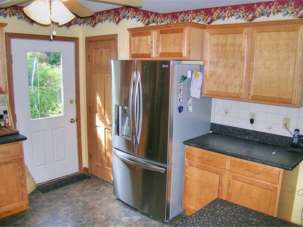 218 Brigham Hill Road Colchester, VT 05446 - Photo 6 of 32 Gallery Image 6