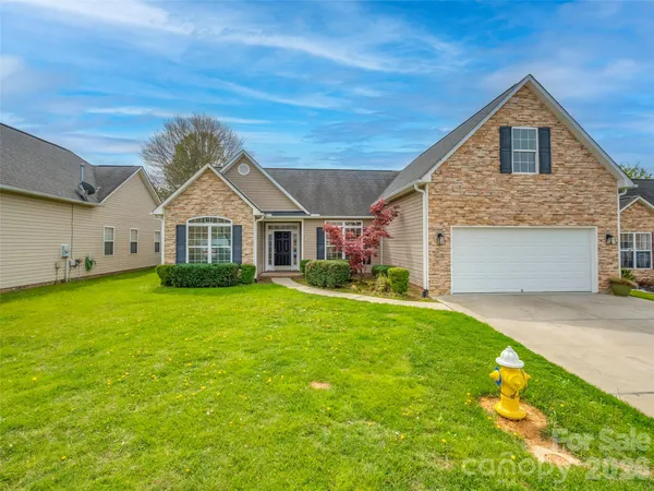 $463,000 | 33 West Hiawassee Road, Fletcher, NC 28732