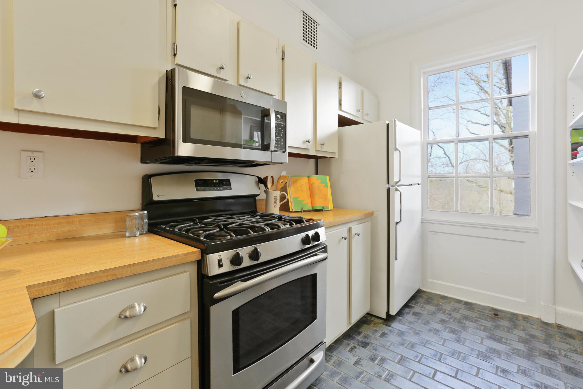 6 Upland Road, Unit K4 Baltimore, MD 21210 - Photo 15 of 37