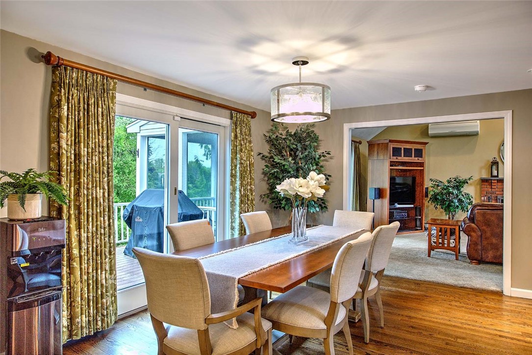 96 Windsong Road Cumberland, RI 02864 - Photo 15 of 50 Kitchen table