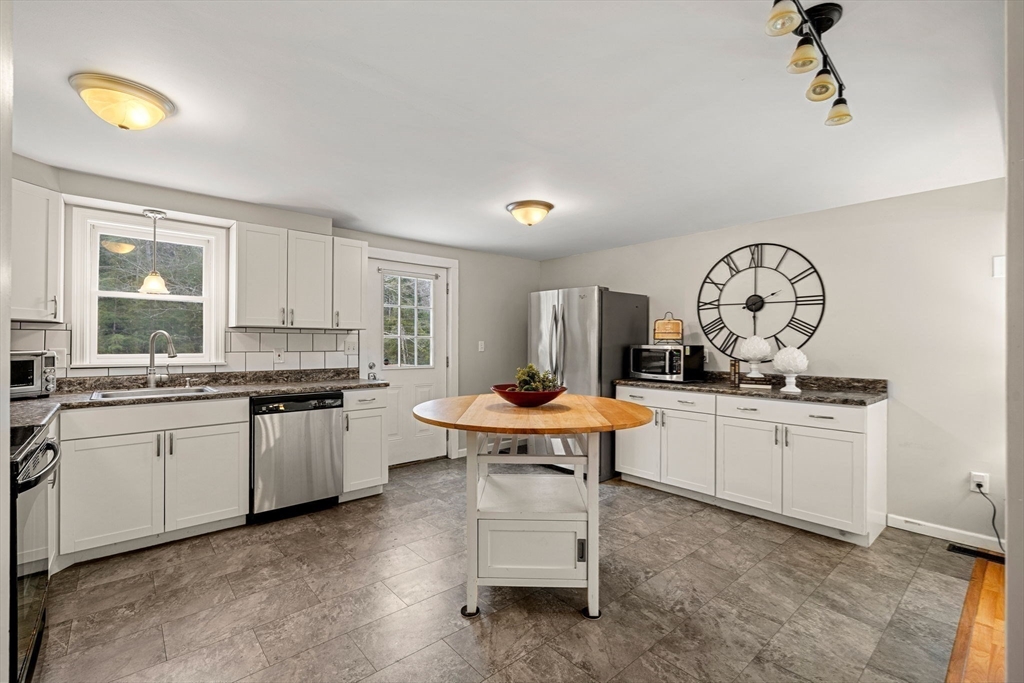 101 Rogers Road Barnstead, NH 03225 - Photo 6 of 35