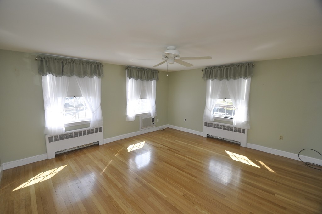 2 Cabot Road Danvers, MA 01923 - Photo 5 of 24 Gallery Image 5