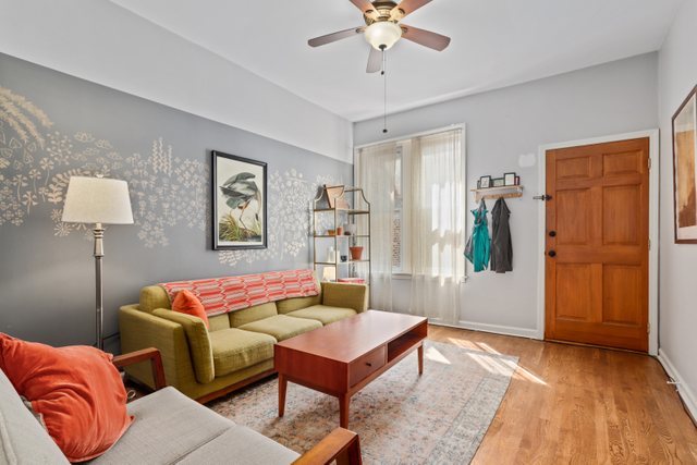 2346 West Augusta Boulevard, Unit 2R Chicago, IL 60622 - Photo 3 of 14