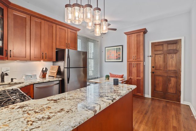 2346 West Augusta Boulevard, Unit 2R Chicago, IL 60622 - Photo 6 of 14