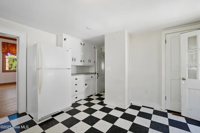 $549,000 | 206 West Eden Street, Edenton, NC 27932