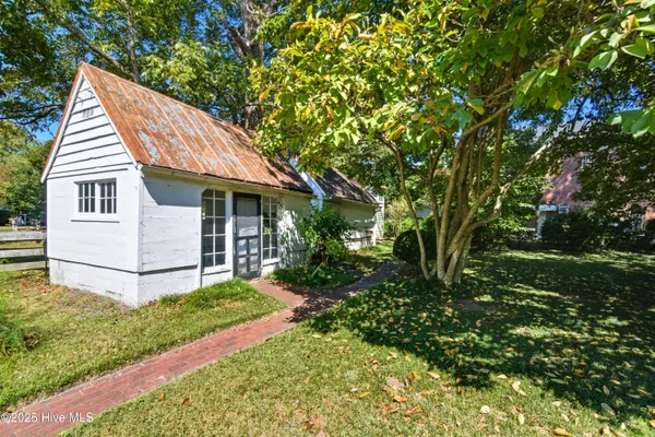 $549,000 | 206 West Eden Street, Edenton, NC 27932