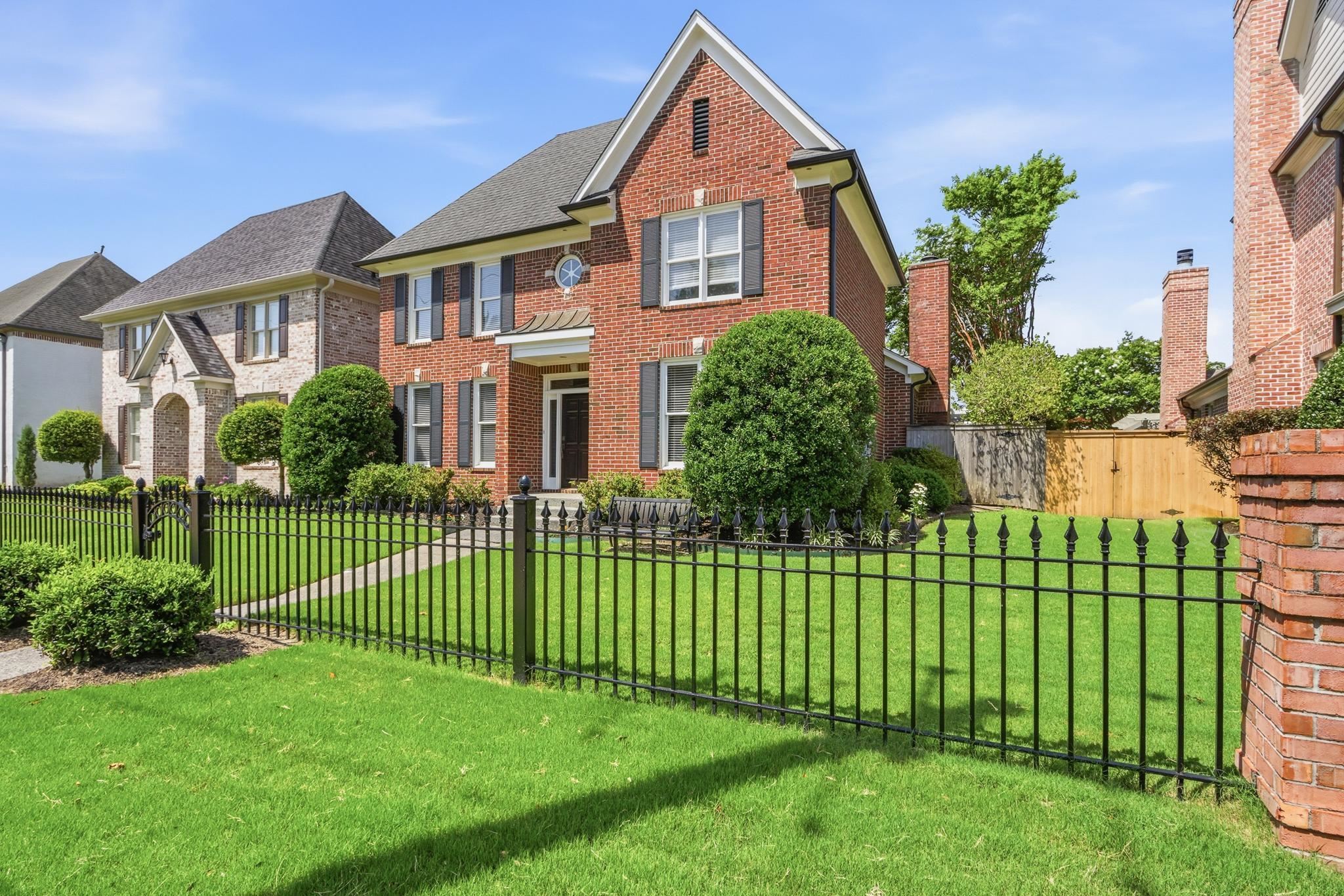 1481 Kimbrough Road Germantown, TN 38138 - Photo 2 of 37