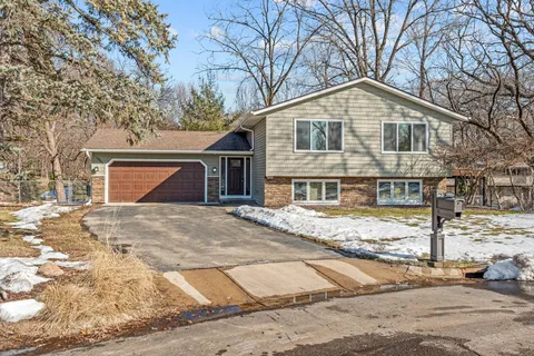 $415,000 | 13409 Arden Circle, Burnsville, MN 55337