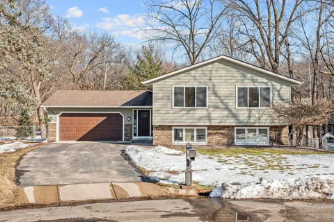 $415,000 | 13409 Arden Circle, Burnsville, MN 55337