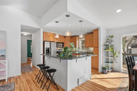 $415,000 | 13409 Arden Circle, Burnsville, MN 55337