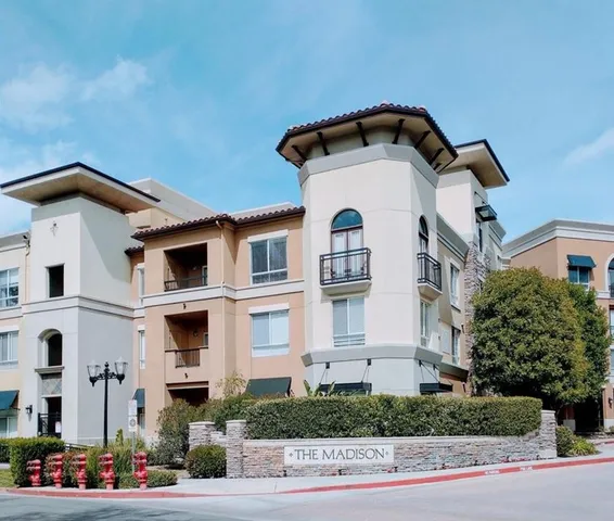 $389,000 | 24595 Town Center Drive, Unit 3407, Valencia, CA 91355