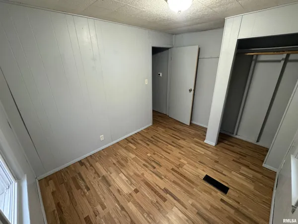 $57,000 | 2019 South Elizabeth Street, Peoria, IL 61605