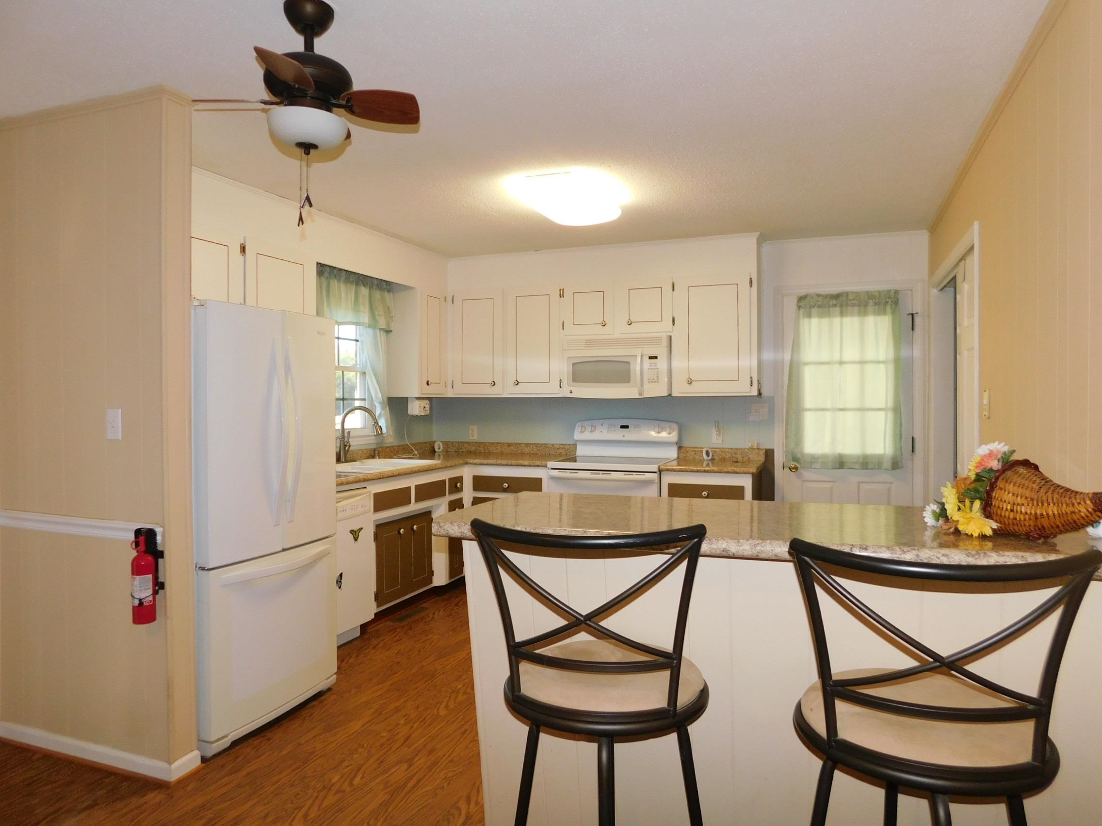 136 Country Club Road Gaffney, SC 29340 - Photo 3 of 25