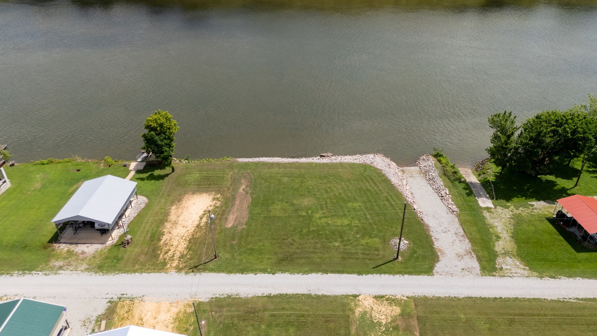 22 WC PICKETT Road Clifton, TN 38425 - Photo 6 of 10 a view of swimming pool