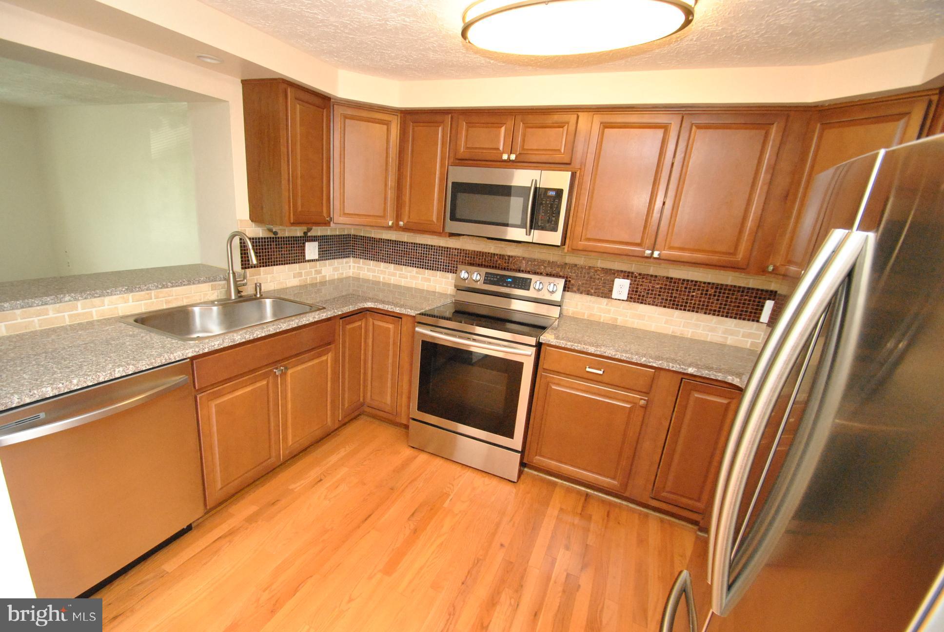 37 Greenleaf Road Baltimore, MD 21234 - Photo 6 of 25 Gallery Image 6