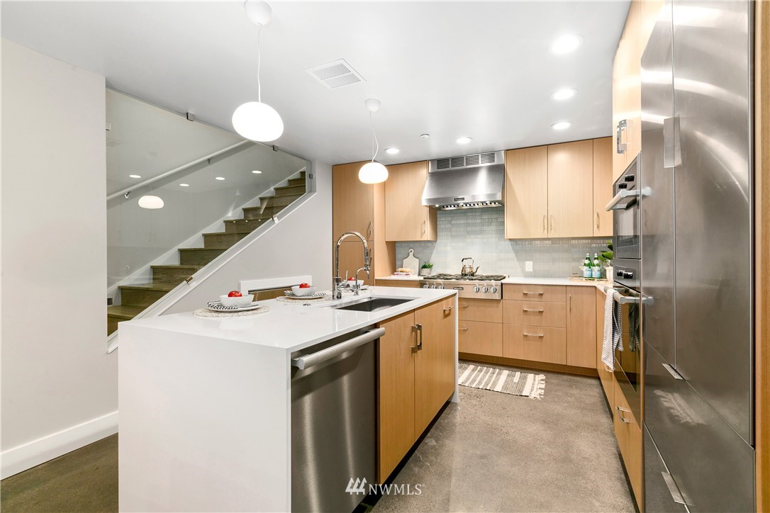 10323 Northeast 189th Street, Unit A Bothell, WA 98011 - Photo 11 of 35 Gallery Image 11