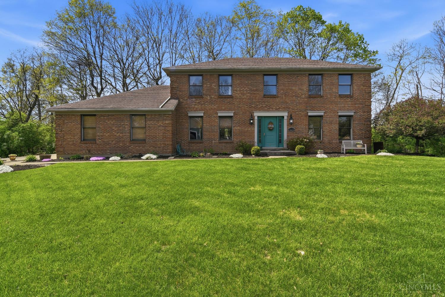 4374 Boomer Road Cincinnati, OH 45247 - Photo 1 of 49