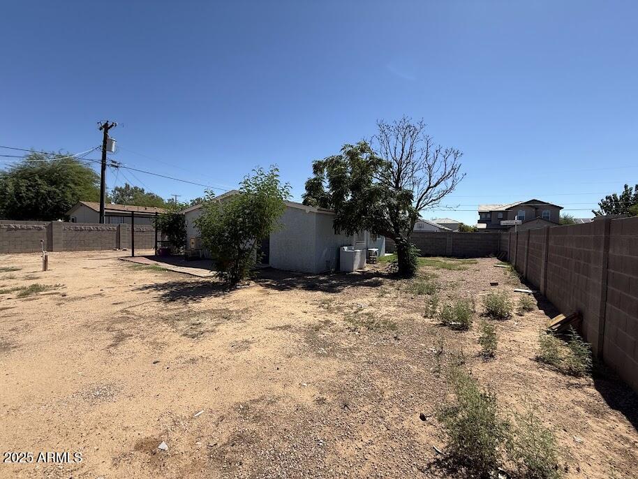 17601 North 22nd Place Phoenix, AZ 85022 - Photo 8 of 23 a view of a backyard of the house