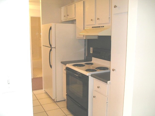 5 Strawberry Bank Road, Unit 4 Nashua, NH 03062 - Photo 5 of 7