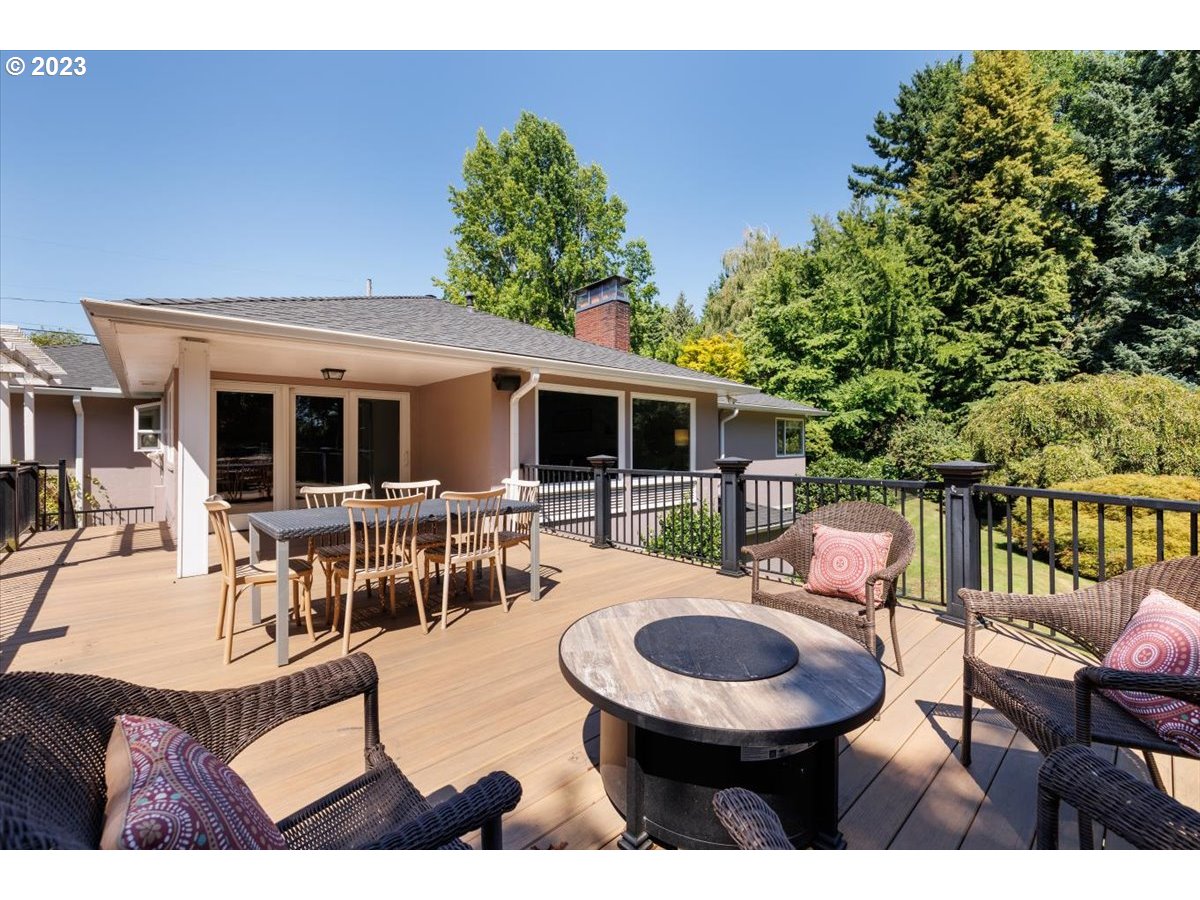 7901 Southwest Ruby Terrace Portland, OR 97219 - Photo 30 of 44 Gallery Image 30