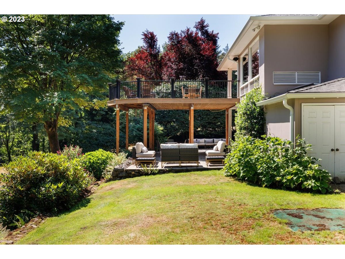 7901 Southwest Ruby Terrace Portland, OR 97219 - Photo 31 of 44 Gallery Image 31