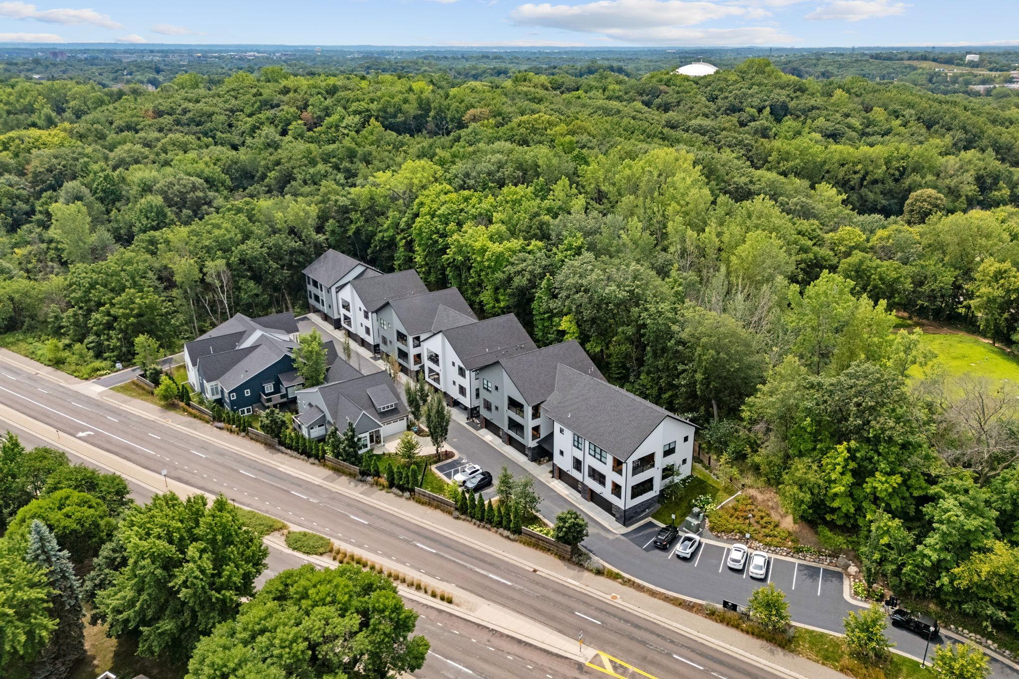 5734 Shady Oak Road, Unit 10 Minnetonka, MN 55343 - Photo 43 of 45 Gallery Image 43