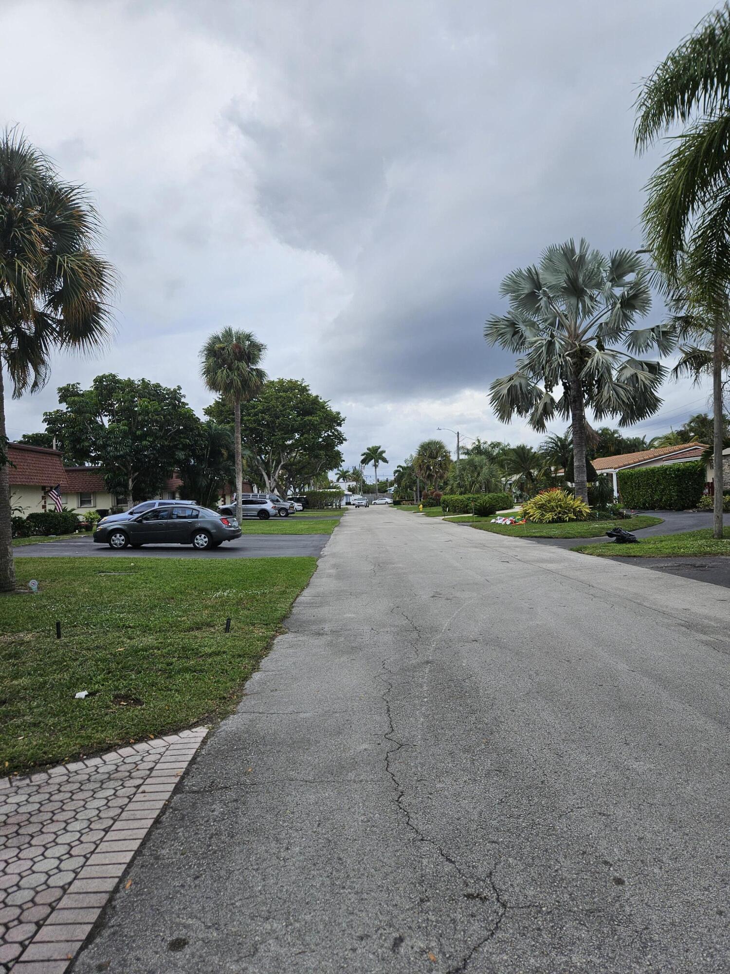 2010 Northeast 33rd Street Lighthouse Point, FL 33064 - Photo 21 of 22 20251213_141244