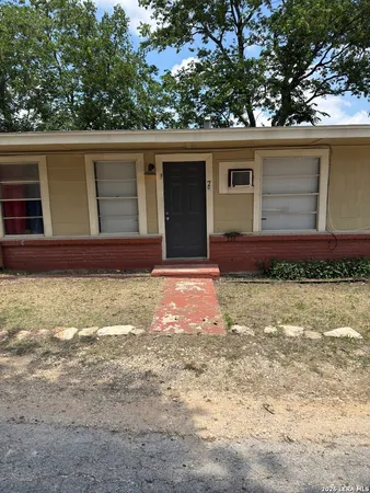 $940 | 3614 Neer Avenue, Unit 7, San Antonio, TX 78201