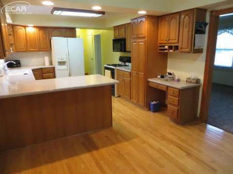 1305 West Lake Road Clio, MI 48420 - Photo 10 of 23 20447444-9.JPG