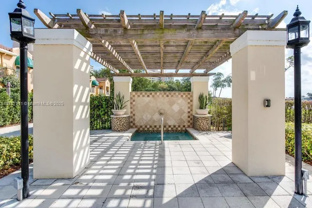 $3,950 | 3594 South Ocean Boulevard, Unit 402, Highland Beach, FL 33487