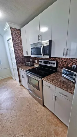 $3,950 | 3594 South Ocean Boulevard, Unit 402, Highland Beach, FL 33487