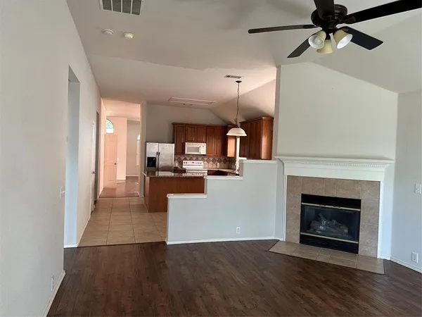 $2,395 | 2805 Ariel Cove, McKinney, TX 75070