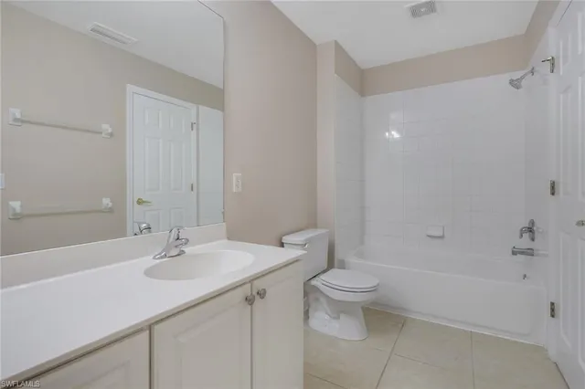 $399,000 | 1180 Oxford Lane, Naples, FL 34105