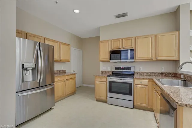 $399,000 | 1180 Oxford Lane, Naples, FL 34105