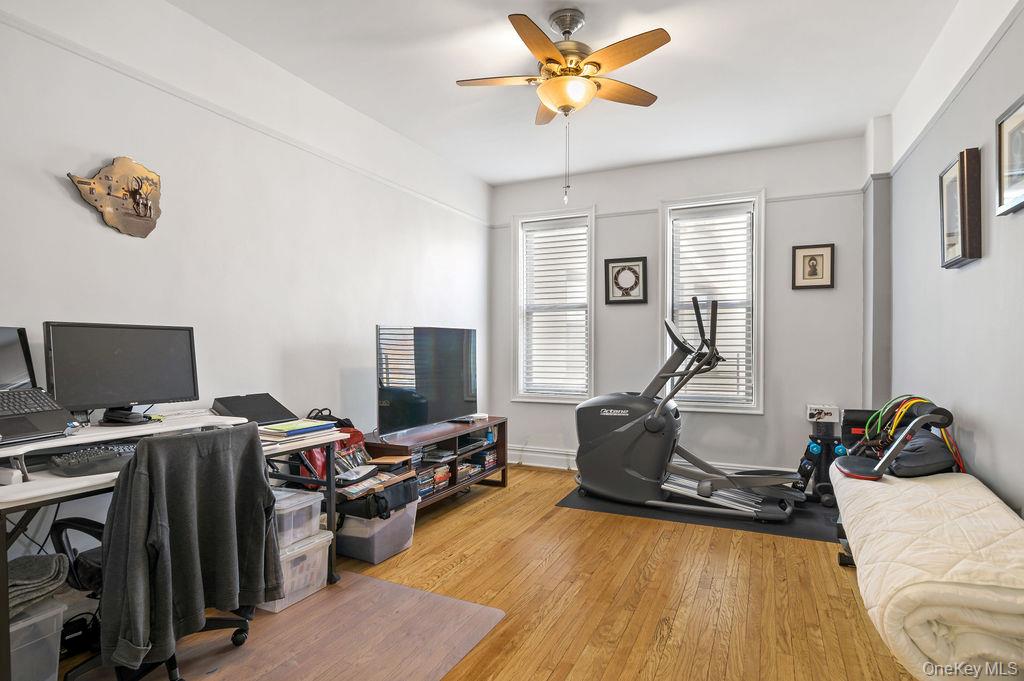 43 Calton Road, Unit 5C New Rochelle, NY 10804 - Photo 16 of 32 Second bedroom, currently being used as home gym/office.