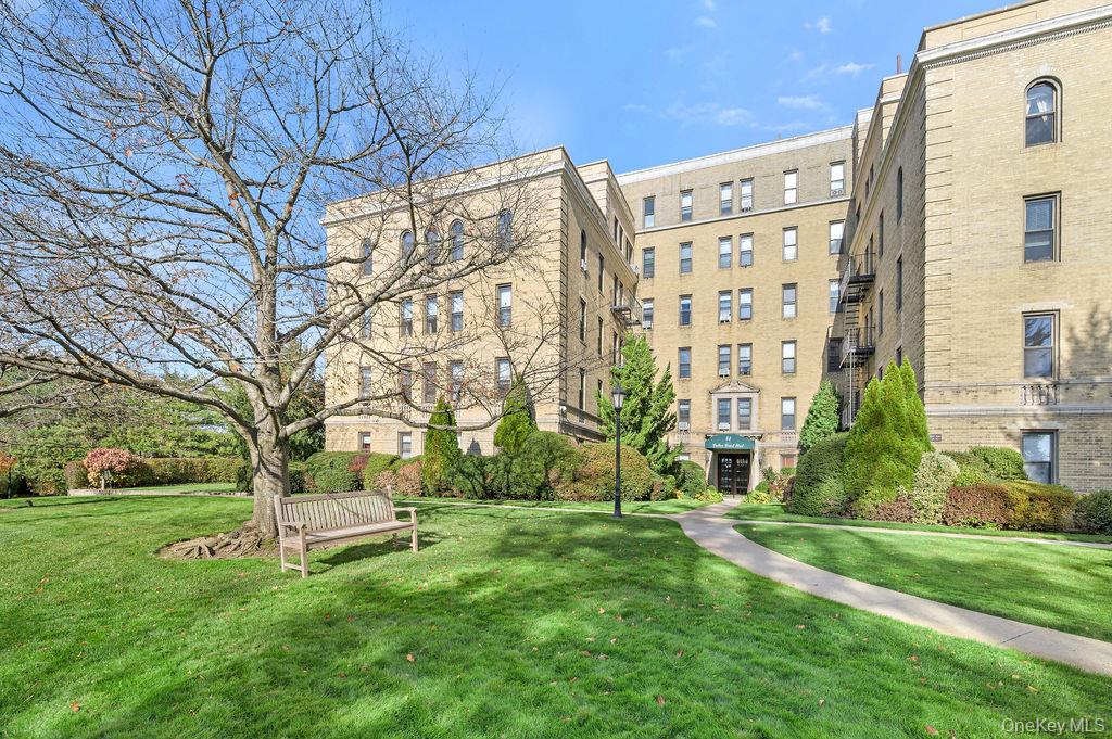 43 Calton Road, Unit 5C New Rochelle, NY 10804 - Photo 29 of 32 View of home's community