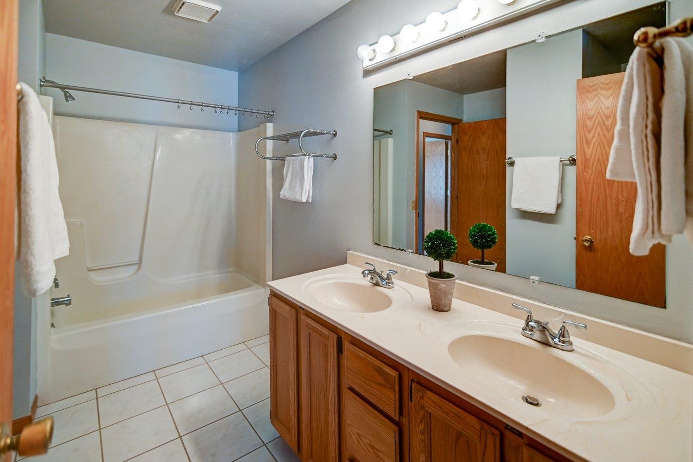 4305 Brown Madison, WI 53704 - Photo 22 of 30