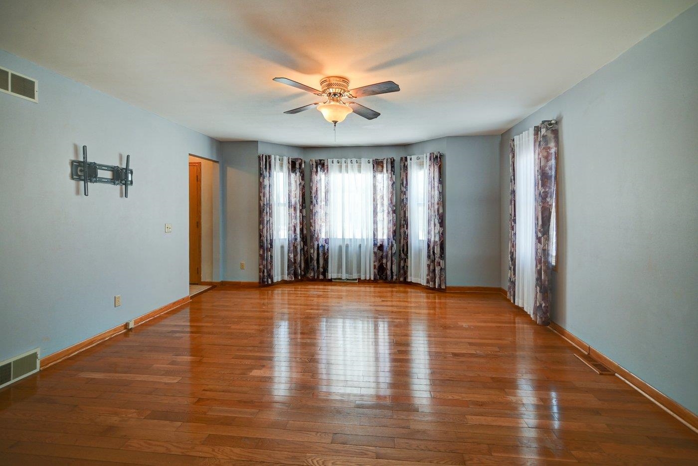 4305 Brown Madison, WI 53704 - Photo 5 of 30