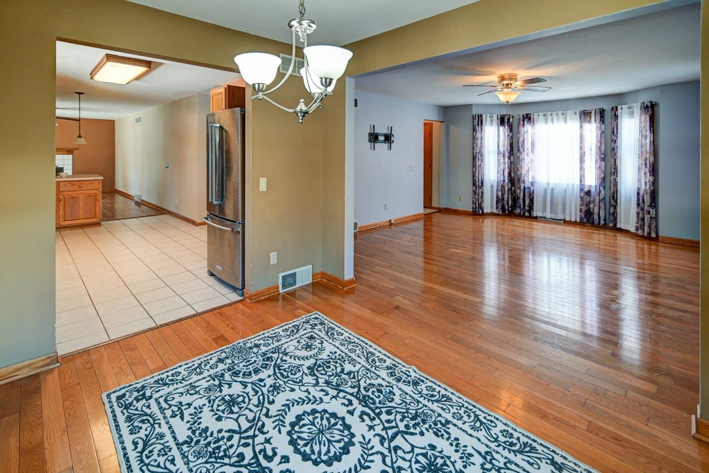 4305 Brown Madison, WI 53704 - Photo 10 of 30