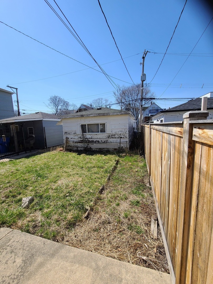 3008 North Spaulding Avenue Chicago, IL 60618 - Photo 5 of 8