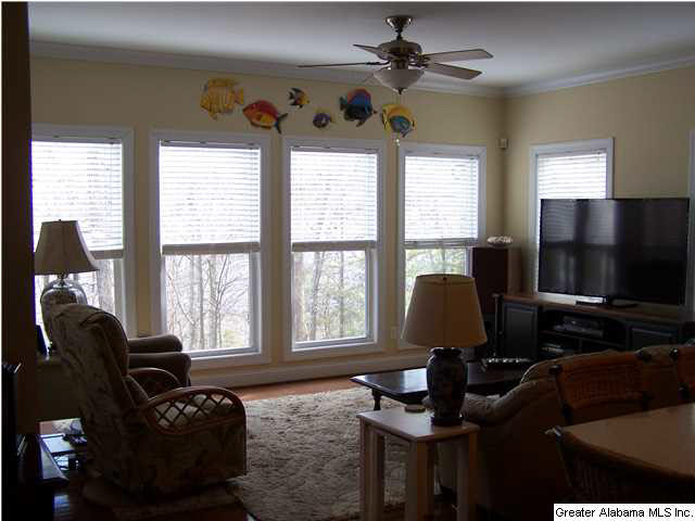 301 Lakeshore Loop Oneonta, AL 35121 - Photo 9 of 32 Gallery Image 9