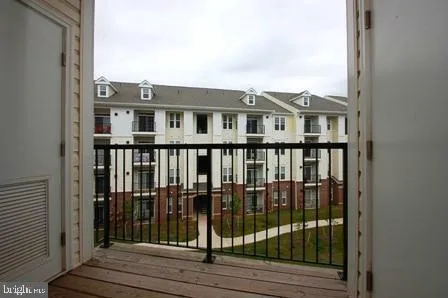 $1,900 | 21222 McFadden Square, Unit 310, Sterling, VA 20165