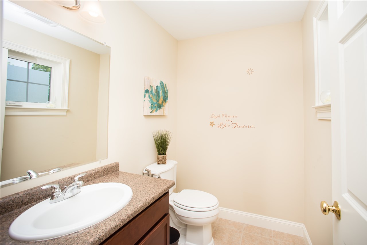5 Rocky Ridge Circle Exeter, NH 03833 - Photo 3 of 40