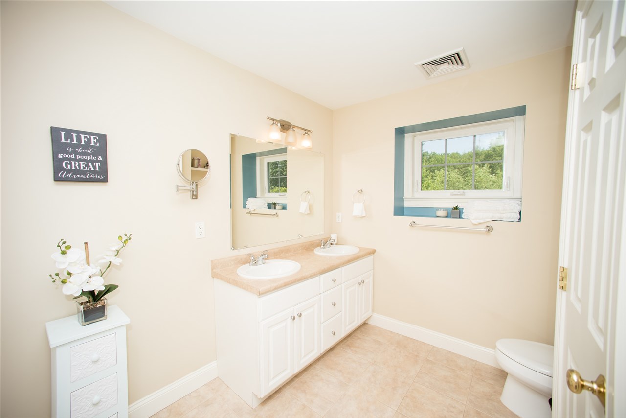 5 Rocky Ridge Circle Exeter, NH 03833 - Photo 33 of 40