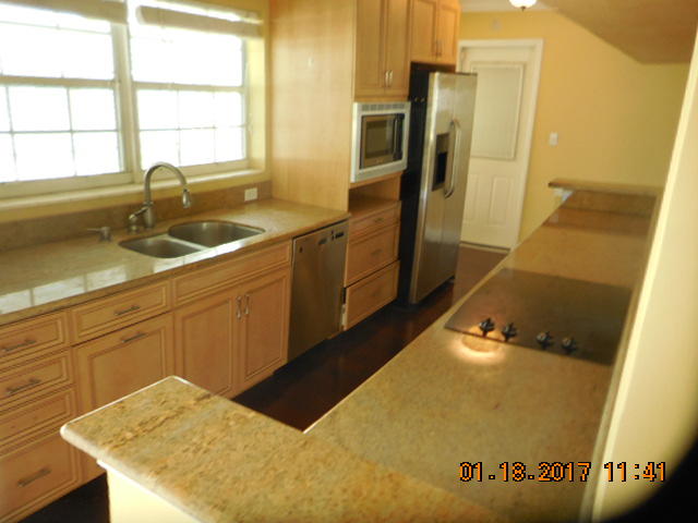 900 Firetree Road North Palm Beach, FL 33408 - Photo 4 of 18 DSCN5187