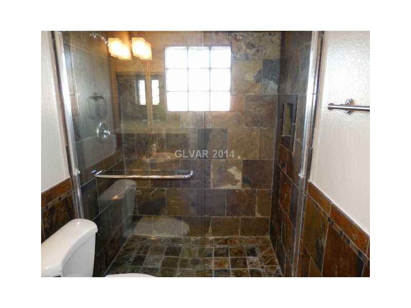 8655 West Ann Road Las Vegas, NV 89149 - Photo 17 of 26 Bathroom.